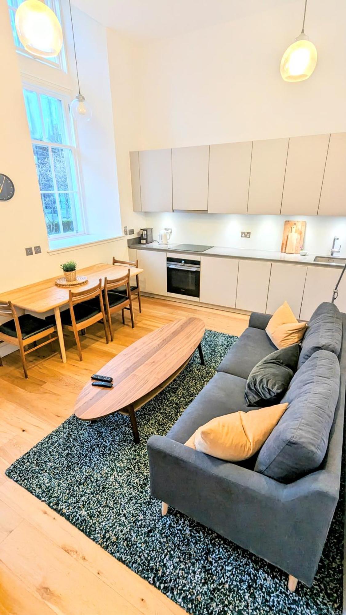 Luxury Apartment In Edinburgh City Center Exterior photo